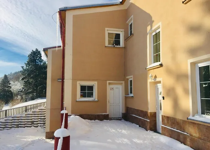 Zaclersky Medved Casa de hóspedes Žacléř
